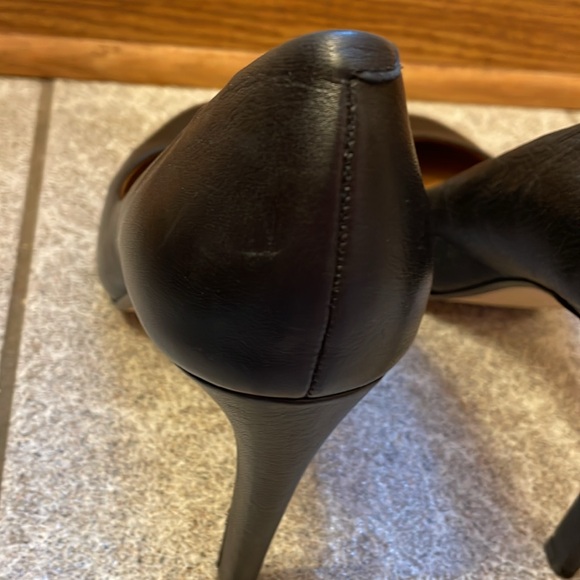 BANANA REPUBLIC UEC Women’s Size 9 Black Leather Heel Platform Pumps Round Toe - Picture 14 of 17